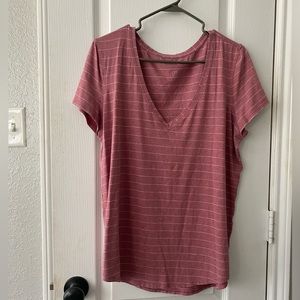 Women’s Lululemon shirt
